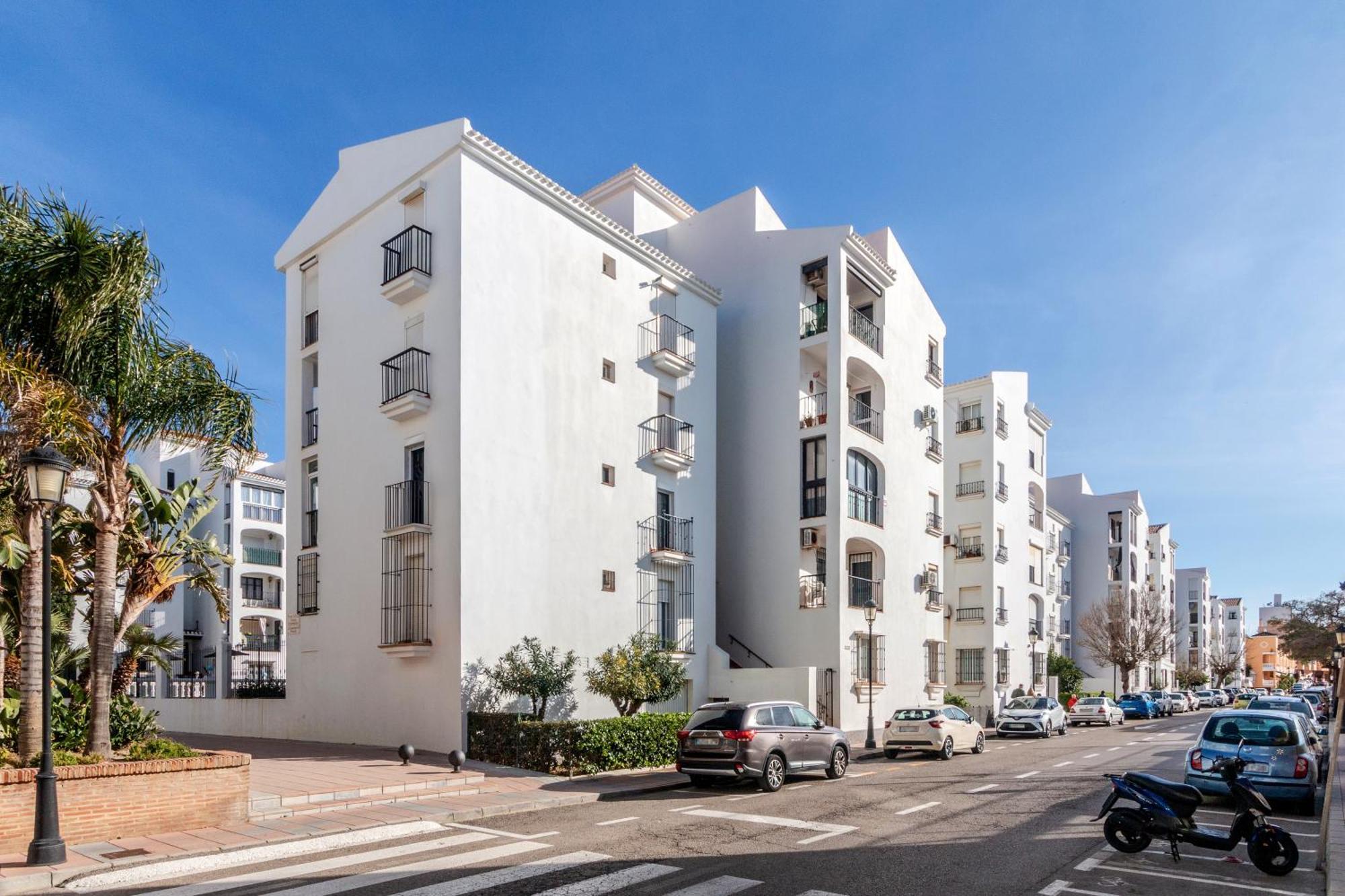 Close To The Beach, 5 Minutes Walk San Luis de Sabinillas Extérieur photo